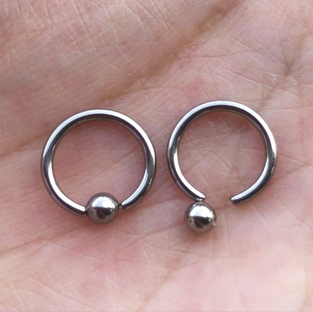 COPY - 14 Gauge 5/16" Captive Bead Ring - Picture 2 of 2